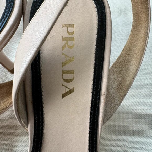 Prada heels - Picture 3 of 3